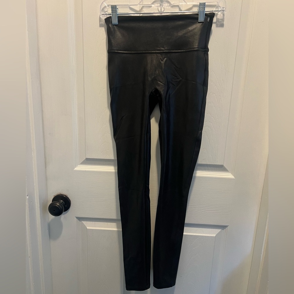 SPANX Black shiny Leggings